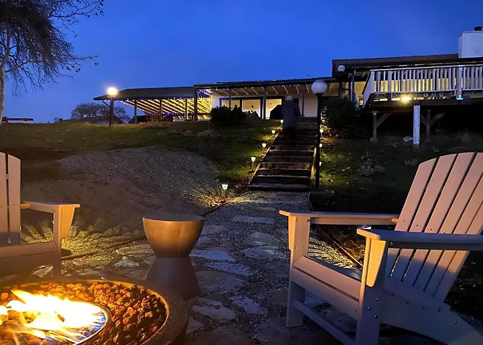 Moon Ranch - A Gateway To Yosemite